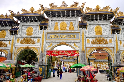 Tour du lịch Chùa Cao Linh, Bạch Đằng Giang Chùa Hang Đền Bà Đế