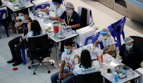 Du lịch Vắc Xin Covid-19: ​Nhiều người Thái Lan chọn tour du lịch tiêm vắc xin ở nước ngoài