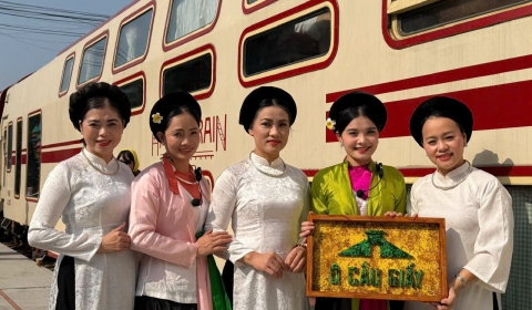 Đặt vé tàu The Hanoi Train - Từ 5 Cửa Ô đến miền Quan Họ