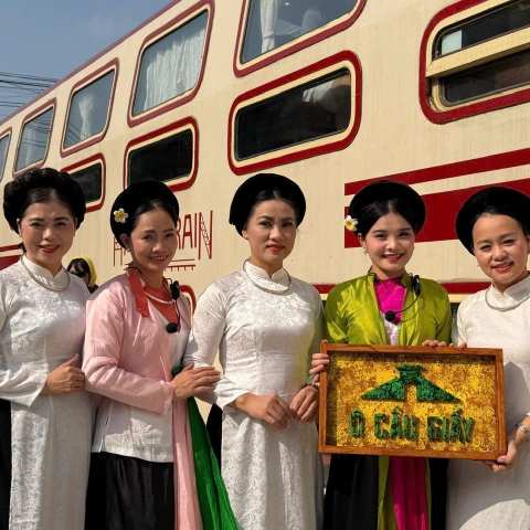 Đặt vé tàu The Hanoi Train - Từ 5 Cửa Ô đến miền Quan Họ