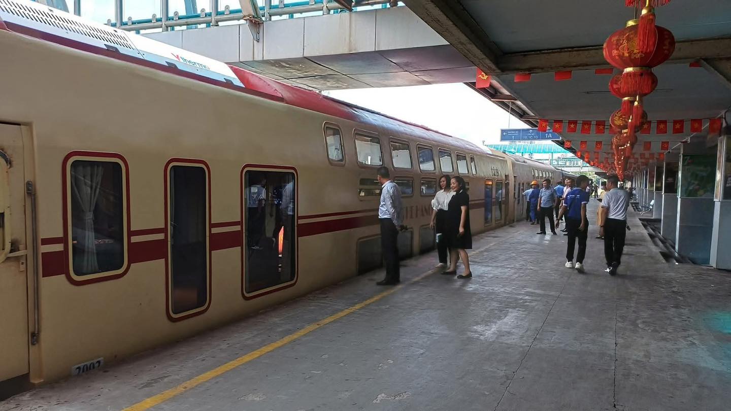 Hanoi Train_yourvacationtravel